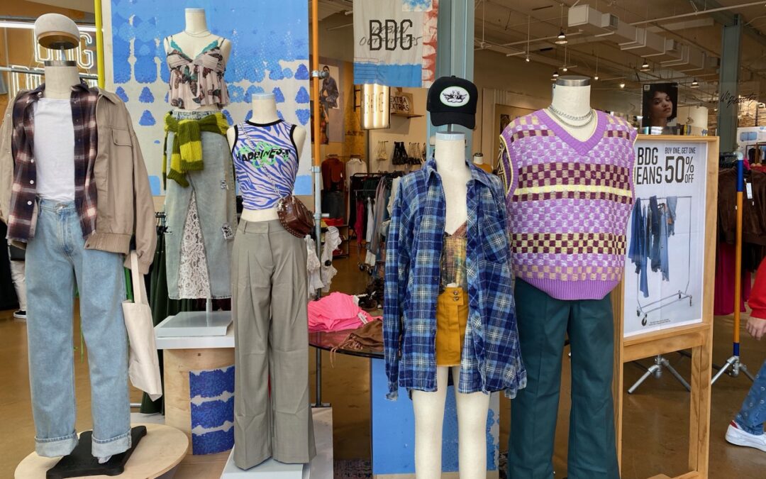 “Urban Outfitters Faces Challenge in Winning Gen Z, Aims for Turnaround Like Abercrombie”